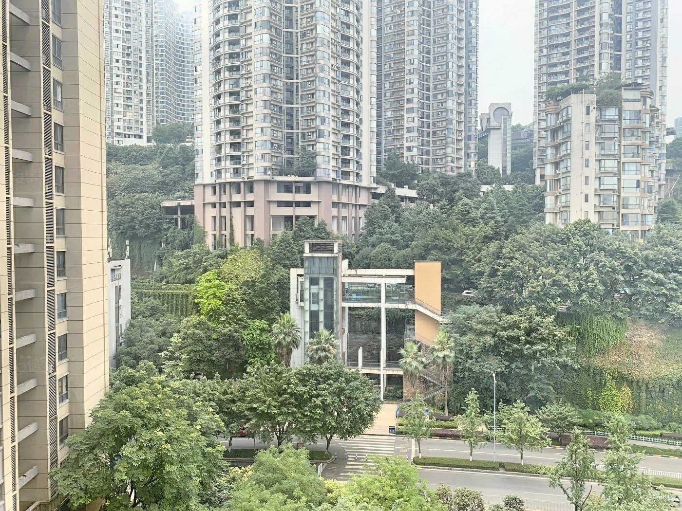 重庆房产网>重庆二手房>南岸二手房>铜元局二手房>金辉城花样派>1400