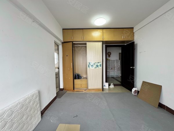 【多图】金禧大厦,陈家祠租房,陈家祠地铁对面 院长电梯大四房 三阳台