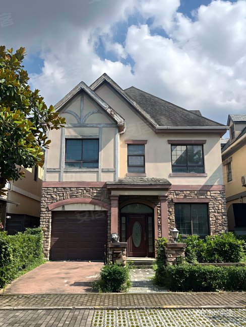 天使湾4室2厅3卫238㎡南北1620万