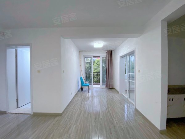 上海奉贤金汇金碧汇虹苑龙湖天街旁 两房天花板  两卫超大空间出租