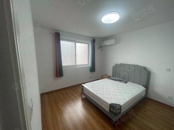 上海闵行航华丹桂花园近十号线航中路站,精装四房,楼层好,看房随时