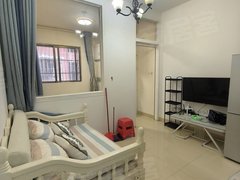 桂林临桂榕山临桂二附院对面云顶御峰一房一厅出租，家电家具齐全，包物业出租房源真实图片