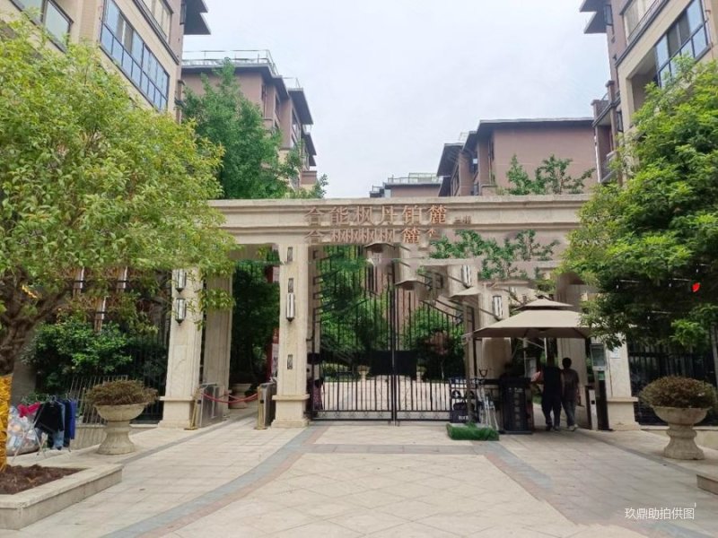 高新花园洋房 210个 送顶层,合能枫丹铂麓三期二手房,240万,4室2厅,3