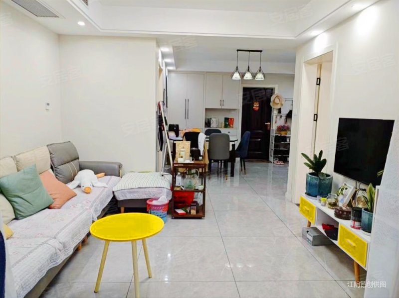 夏港 汇雁城 中间楼层  精装修 看房有密码 房东急卖 抢啊