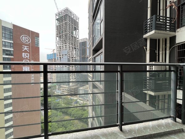 深圳南山西丽天悦南湾留仙洞地铁口0距离,悦方广场旁天悦南湾花园精装