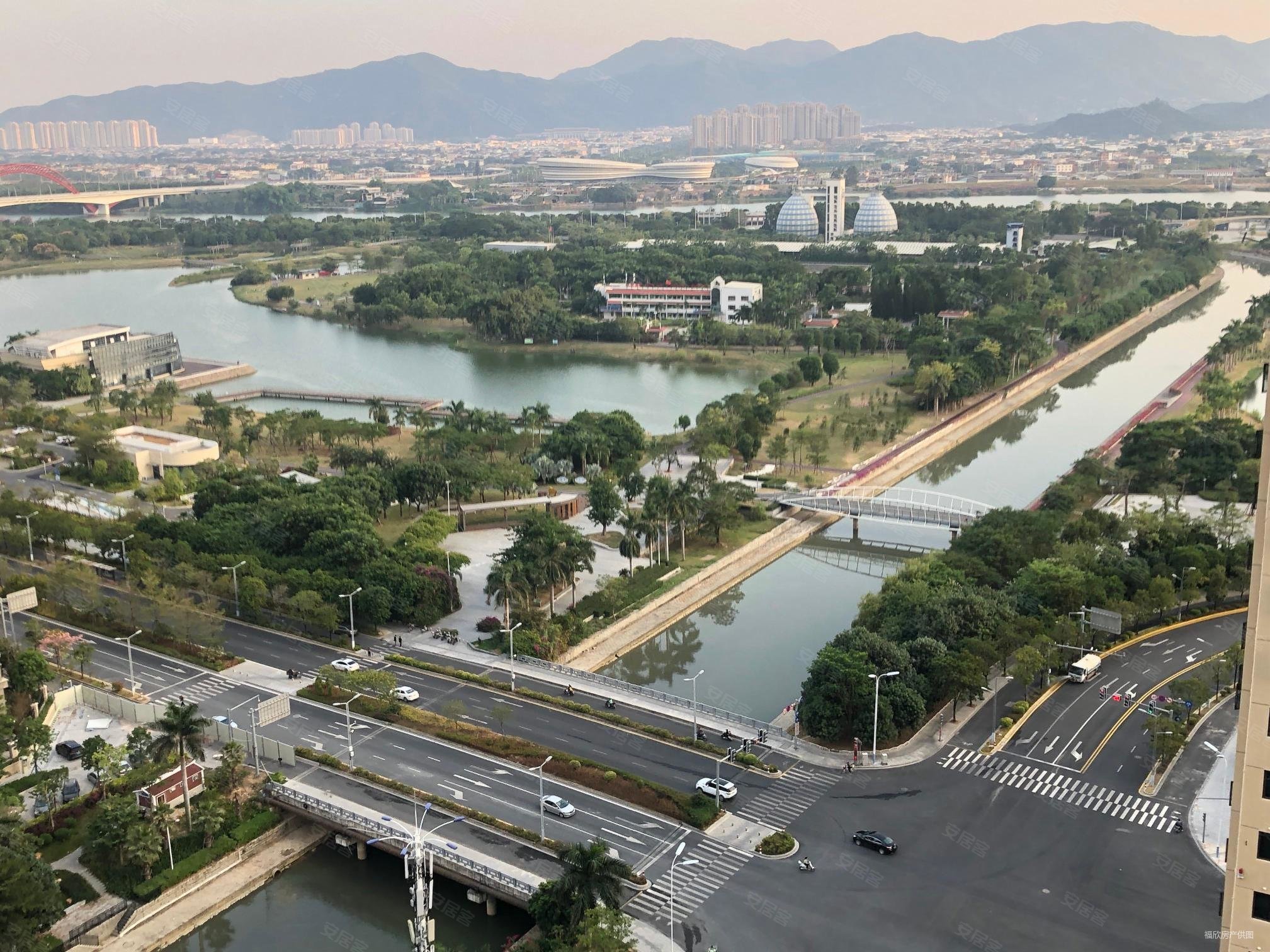 碧湖珍藏碧湖印象143平东边套高层全景看湖送花园30平