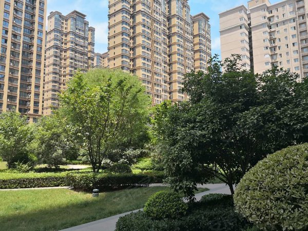 西安雁塔小寨东八里锦巷精装修 纬一街地铁口 大悦城 海港城 小寨