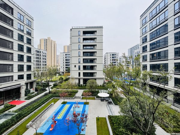 杭州拱墅和睦九龙仓华发天荟地铁口 房东出国诚心租东西可配带地暖