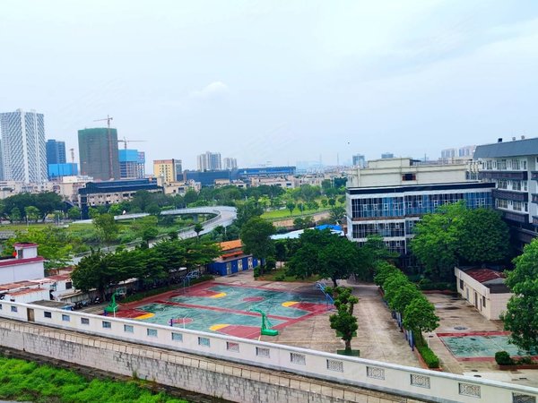 深圳宝安宝安溪头八区免押金 签约立减一个月 近地铁 精装大单间一室