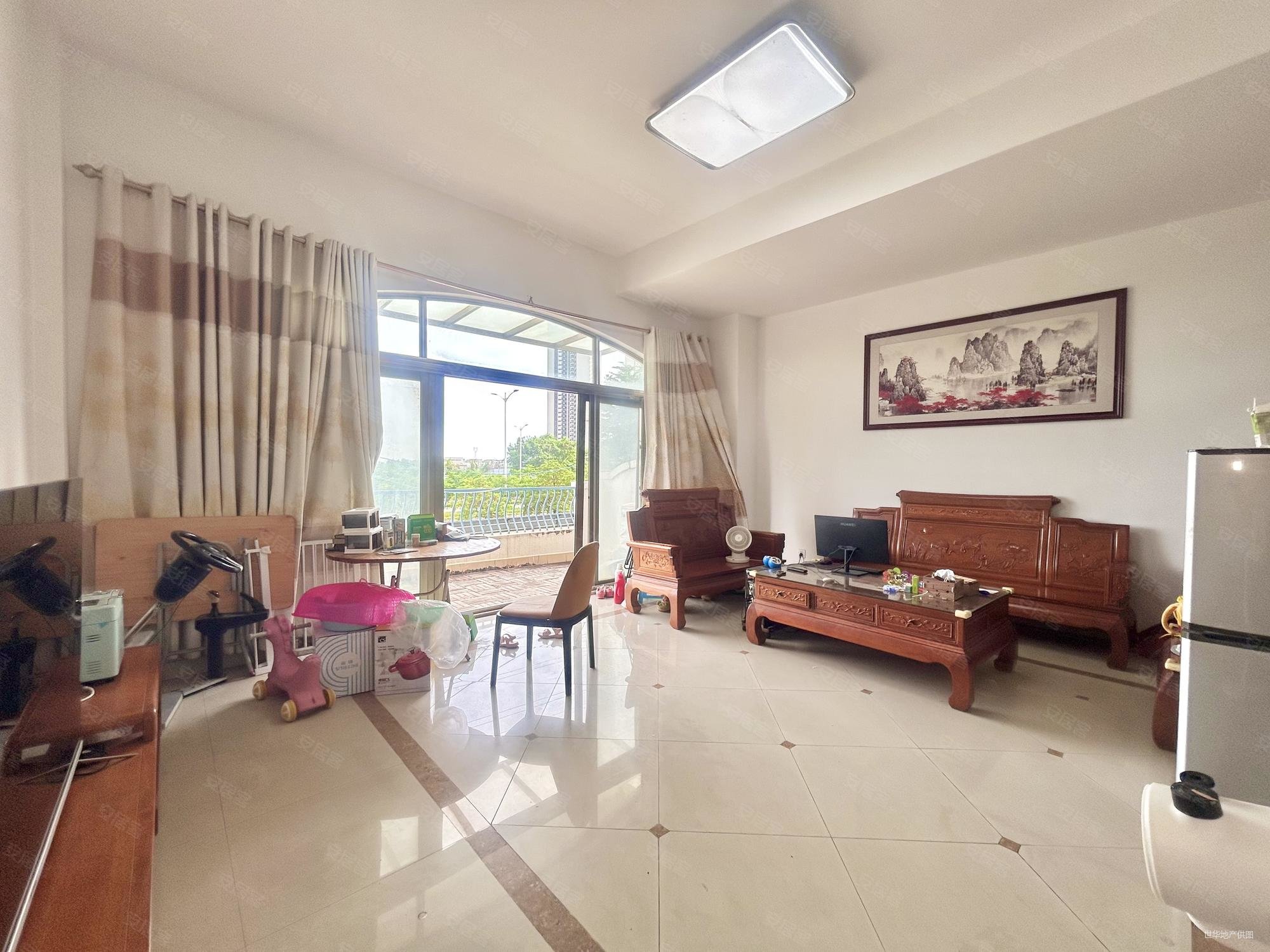 茂名碧桂园4室2厅3卫198㎡南北75.8万