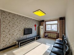 三门峡湖滨湖滨城区阳光小学外小旁   金盾花园   步梯4楼  精装修三室两厅出租房源真实图片