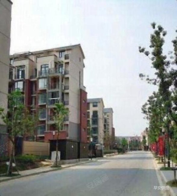 东郊小镇第八街区