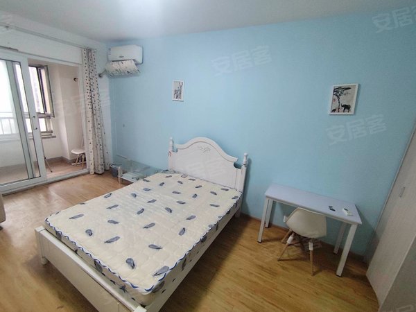 华强电子赛博数码广场山大路解放路七中中心医院主卧带