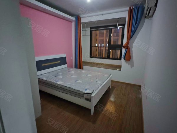 无锡新吴生态园建发泊月湾海力士宿舍,万达广场旁,大房间带独立卫低价