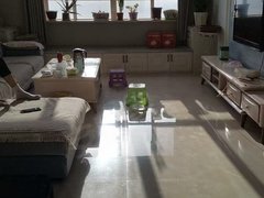 阿克苏阿克苏市阿克苏城区天百，广场对面铠睿大厦电梯2室年租18万！出租房源真实图片