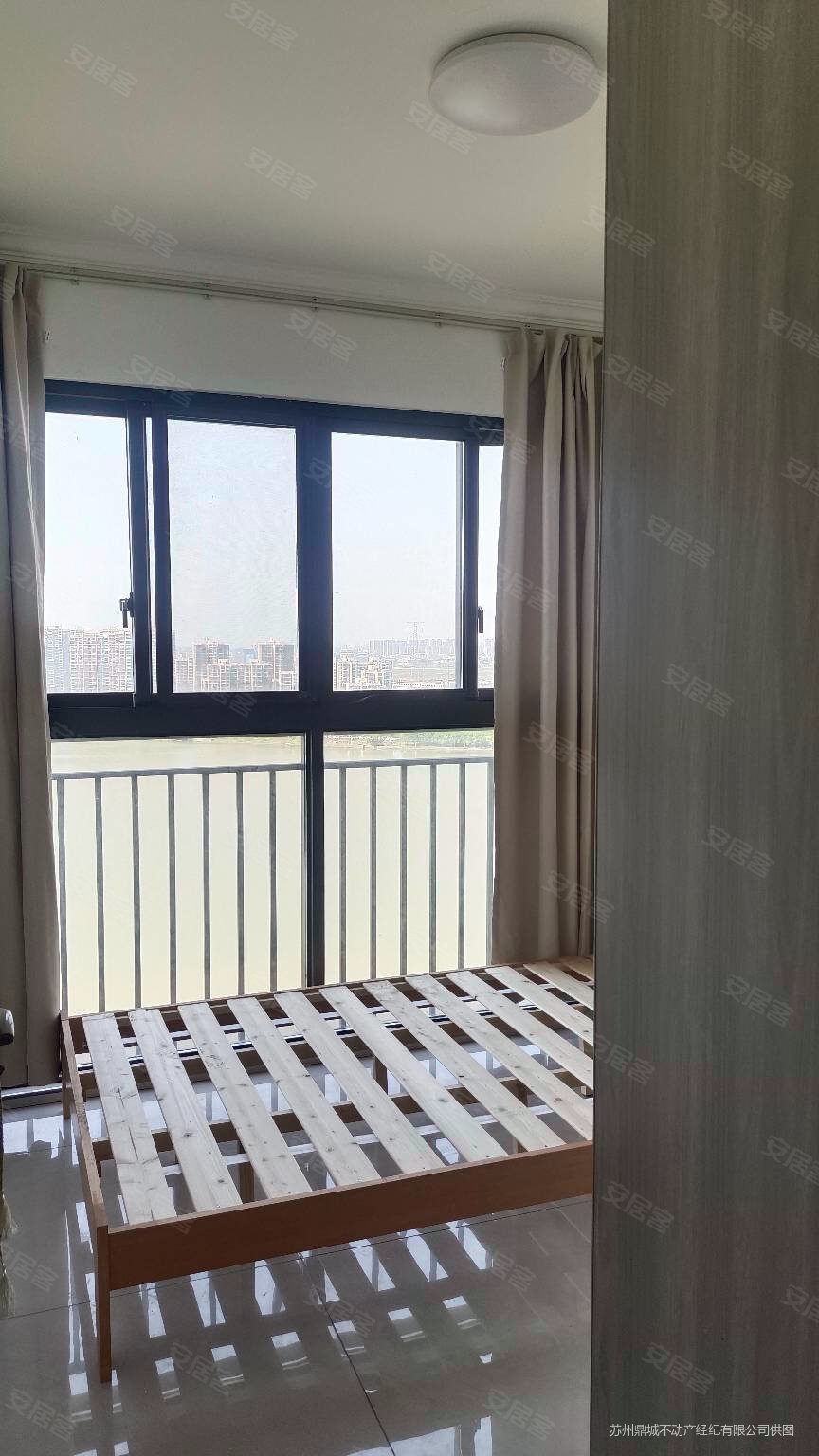 (江景房)园区东,星泽一路之隔,南山维拉二手房,116万,3室2厅,1卫,94