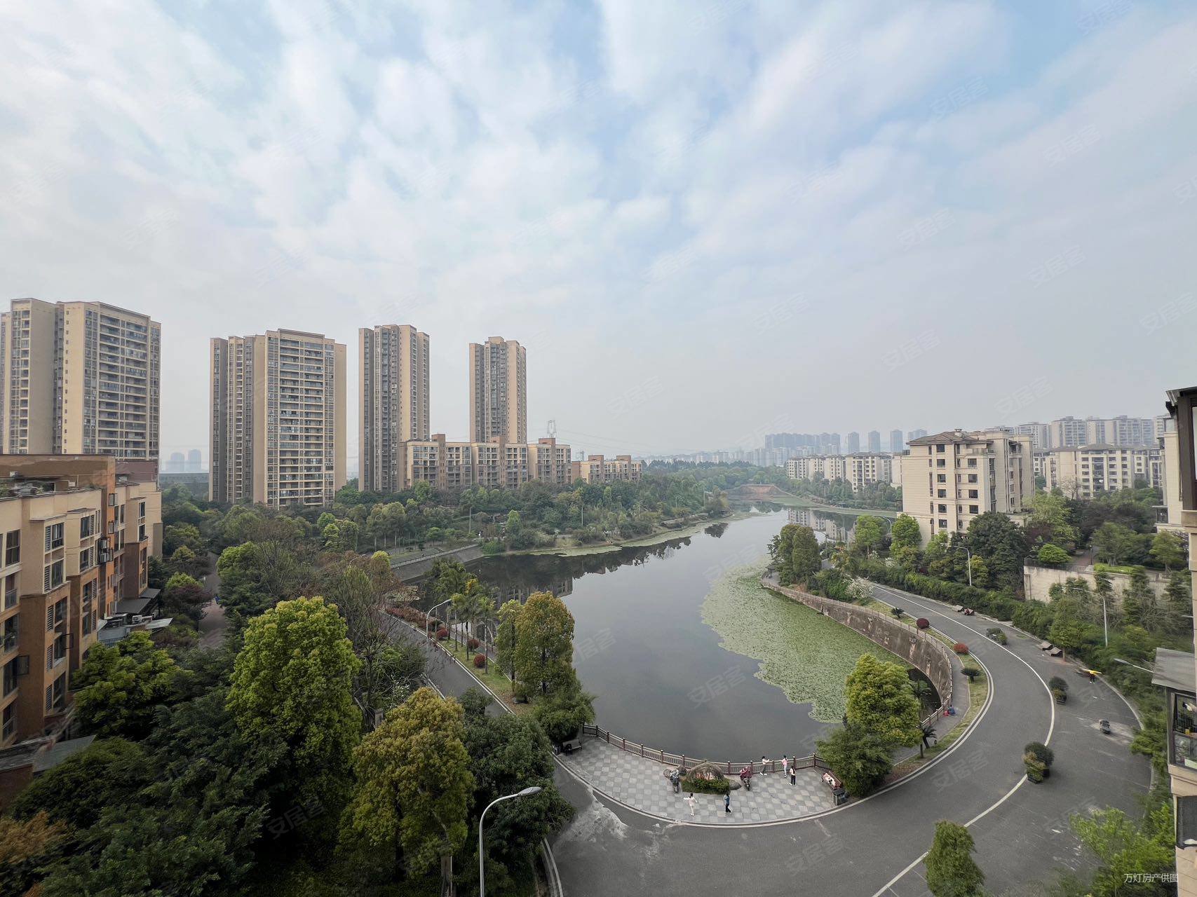 俊豪城(东区)3室2厅2卫98㎡南北116万