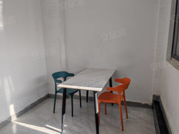 金华东阳横店华夏大道216号小区华夏大道216号小区 1室1厅1卫 精装修 电梯房 有阳台出租房源真实图片