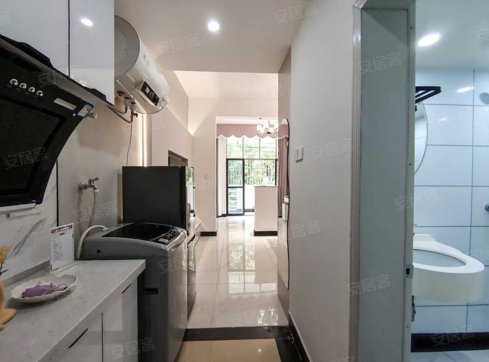 整租 压一付一 精装修 可短租 无中 直接看房不用登记