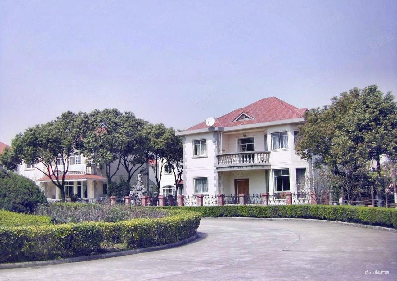 莘庄地铁口南临河独栋别墅挑空大客厅大气档次