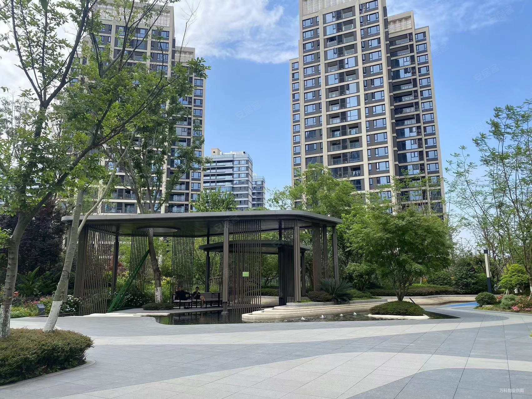 万科公园都会3室1厅2卫105.95㎡南268万