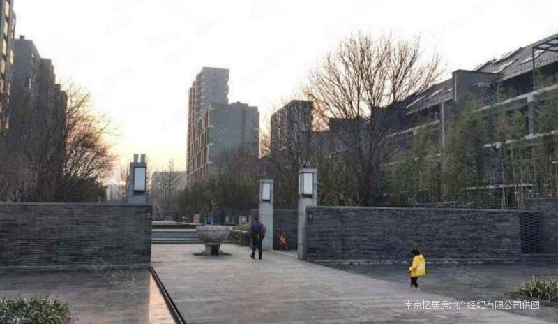 南京房产网>南京二手房>江宁二手房>百家湖二手房>中航樾府>800_464