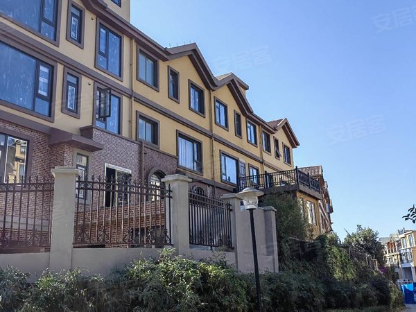 昆明呈贡建工新城果林湖畔经开区果林湖畔联排别墅出租出租房源真实