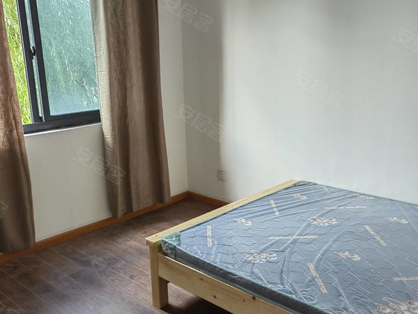绍兴越城市区环内柏丽湾袍江柏丽湾小区,有大小单间出租,500元至700元