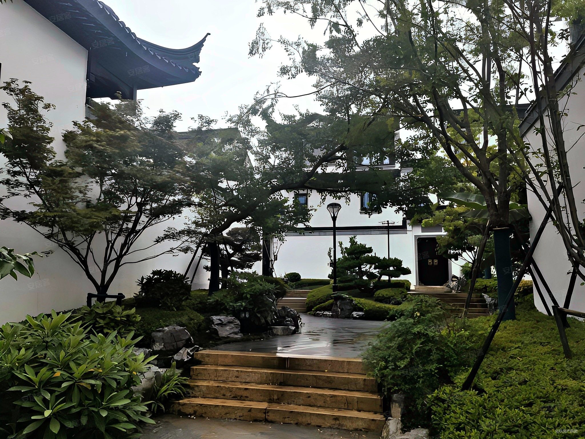 融创敔山桃源4室3厅3卫220㎡南北1200万