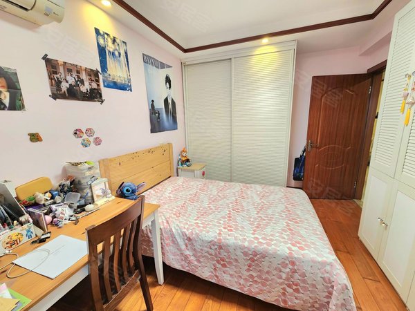 上海长宁新华路新华嘉利公寓实拍图片真信息!业主自住头一次出租!