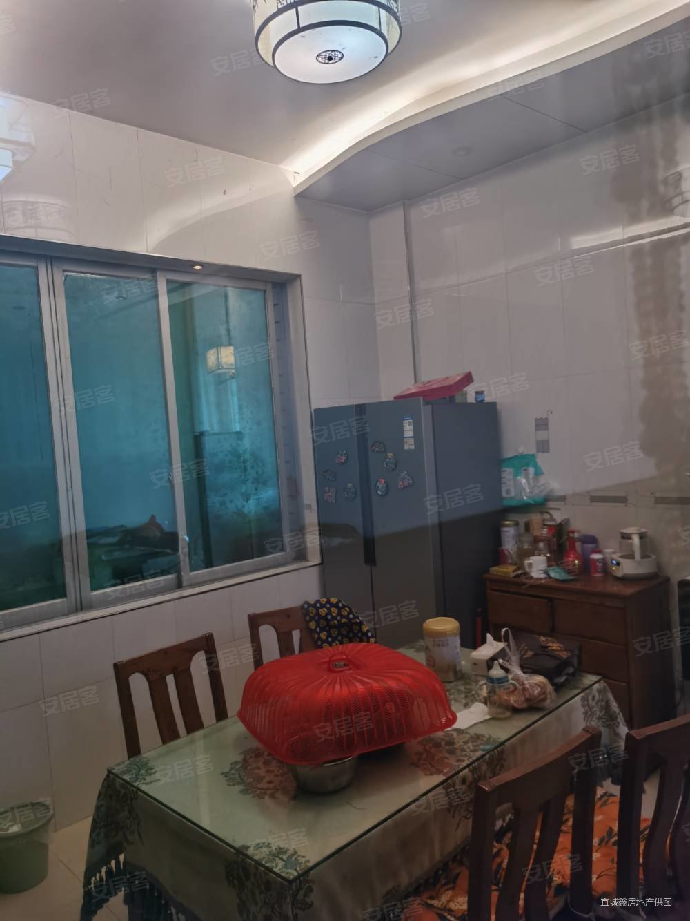 天利广场3室2厅2卫146㎡南北69.8万