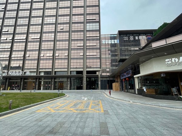 深圳南山华侨城绿景美景广场绿景美景广场 看海看高尔夫球场 中空一房