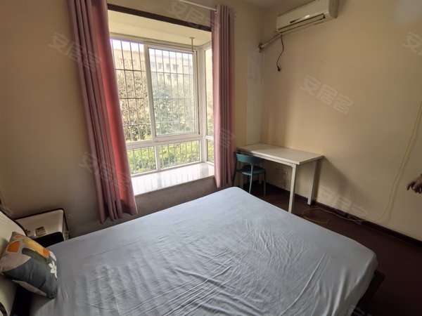 重庆渝北花卉园碧泉花园花卉园轻轨口 首月租金减半0中介!