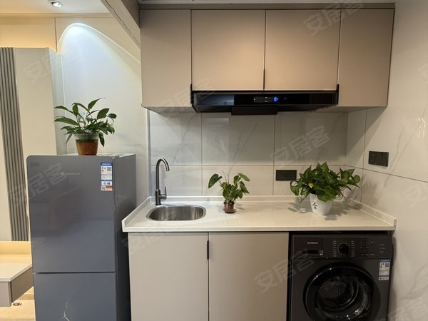 金华东阳东阳市中心人民路192号小区人民路 汉宁东路 第一百货 麦乐迪 世纪华联 多种户型出租房源真实图片