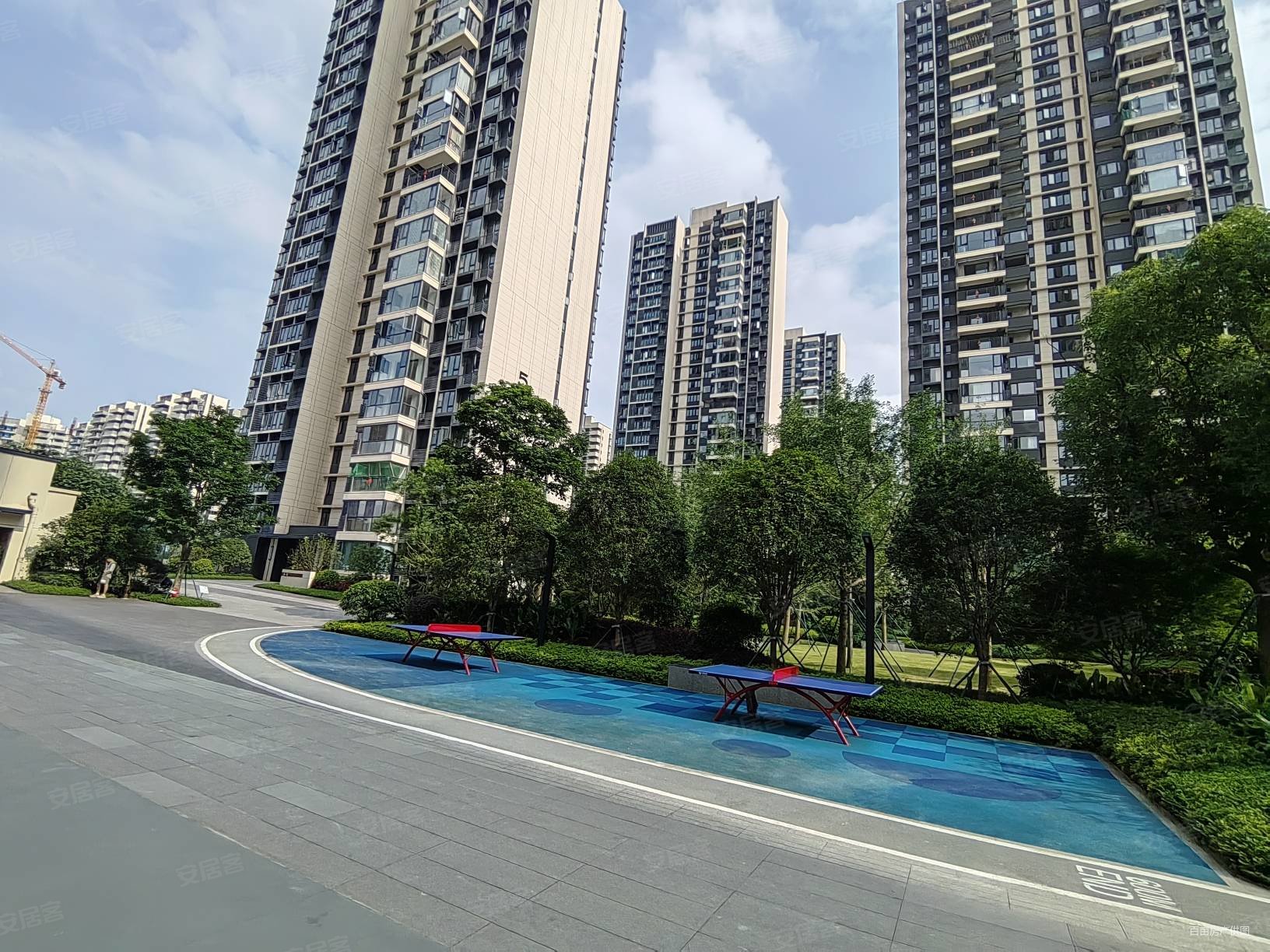 城中 现房送车位 十二  中 华润静兰湾  江与城 大唐官邸