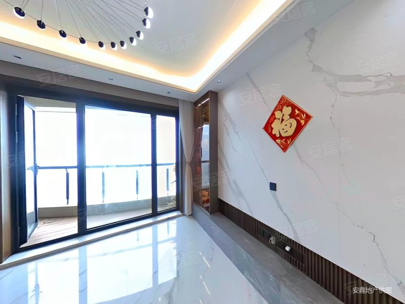 壹品星海15561平460万3室2厅2卫