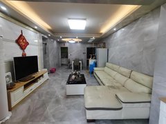 岑溪岑溪城区城区万象公馆中楼层3房,拎包入住,配有小车,摩托车位,包物业哦出租房源真实图片