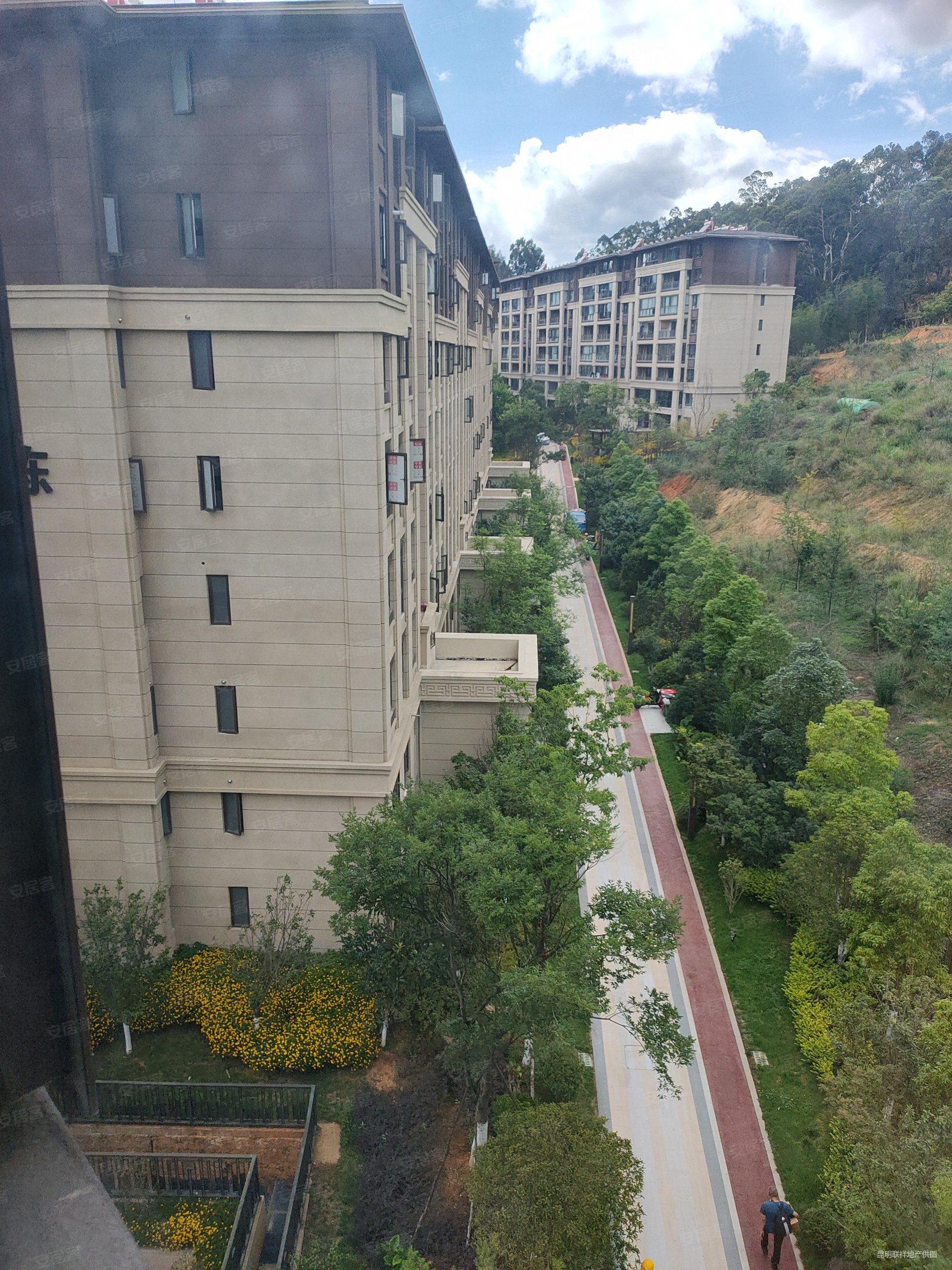 一梯两户 房东急售,德润香山府二手房,195万,4室2厅,2卫,123平米-昆明