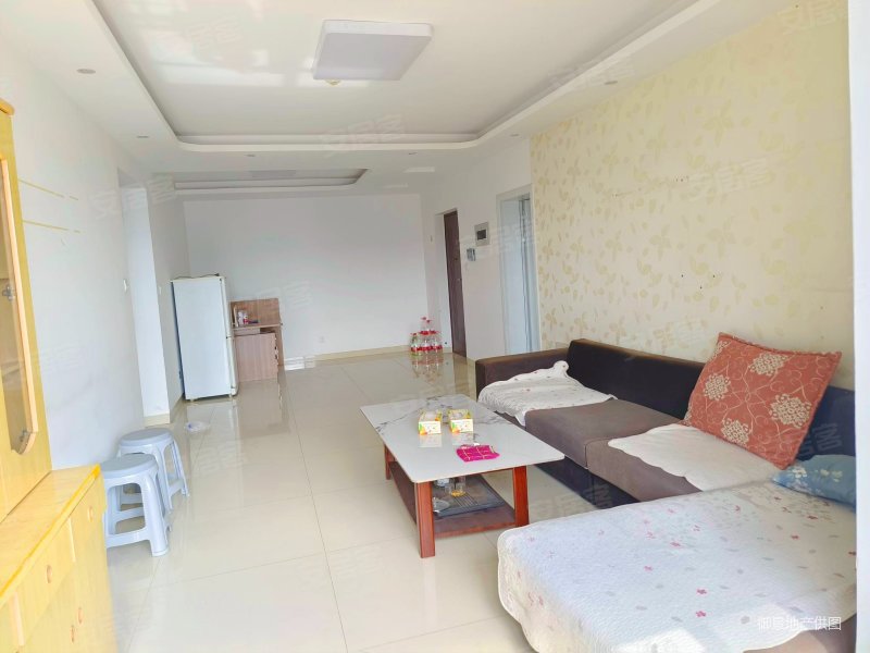 碧鸡名城(1期)中间楼层 车位充足 楼龄新 近地铁 沃尔玛旁