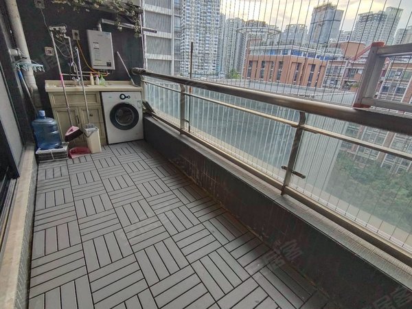 广州海珠广州塔领江公馆领江公馆 精装修 南北通透 电梯房 家私可以