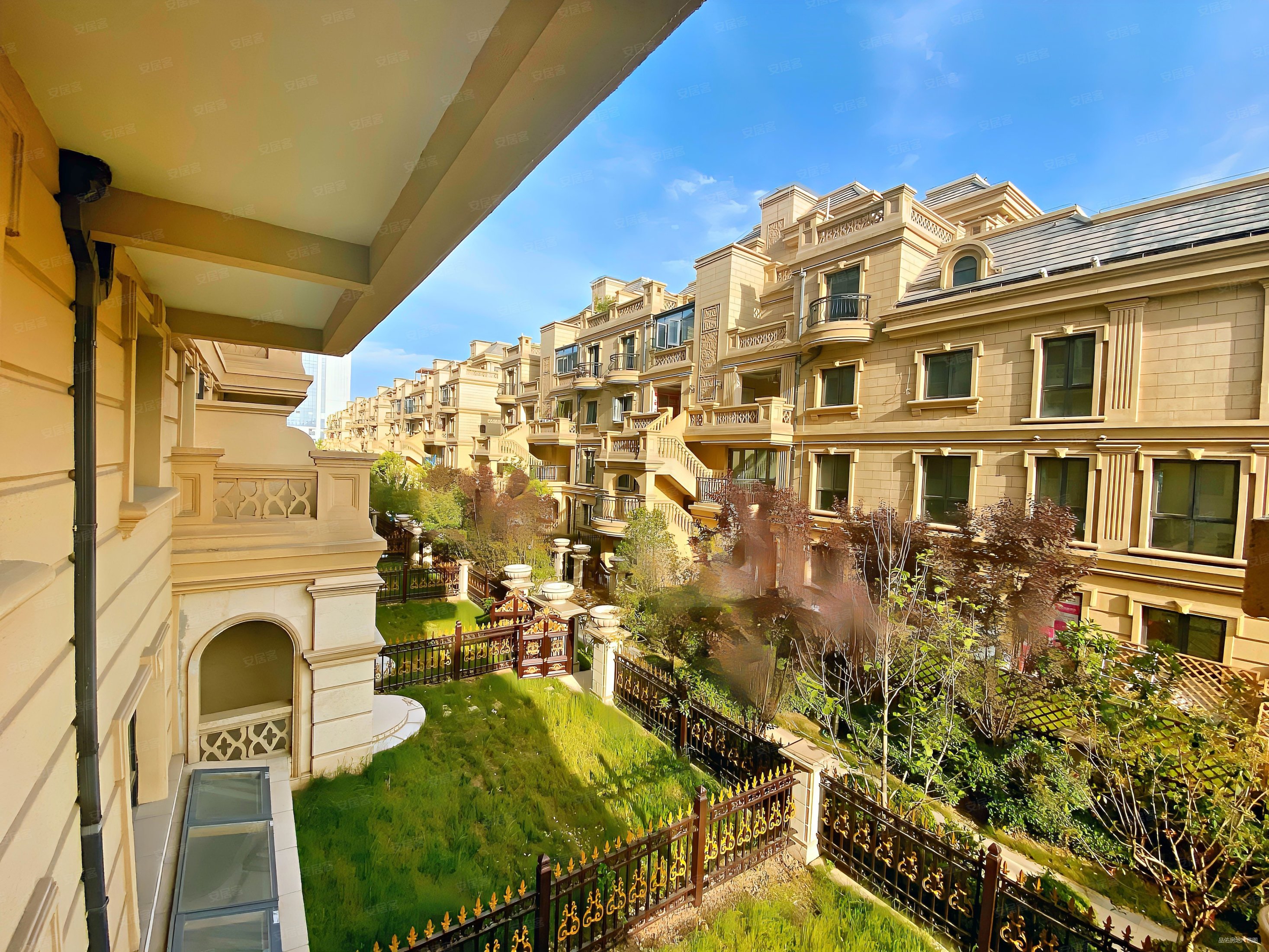 荣德河与墅别墅把边户装修花300w基本没住超大赠送