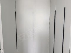 吉首吉首吉首城区财信商贸中心 4室2厅1卫出租房源真实图片