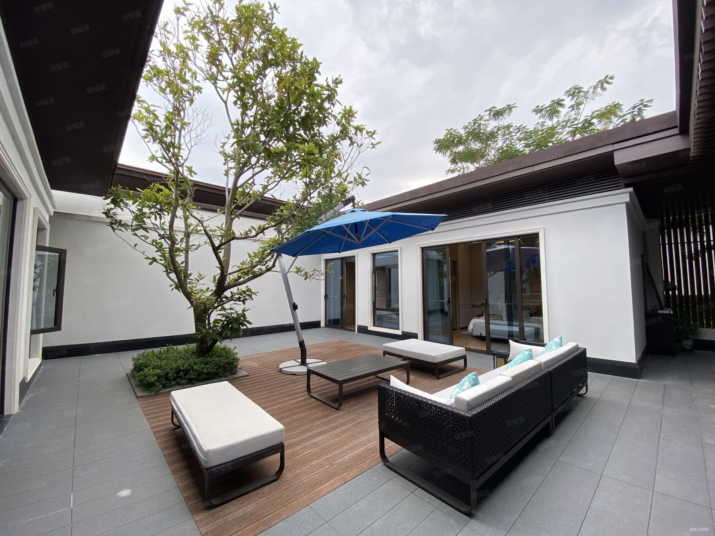 保利海棠湾5室2厅4卫100㎡南北399万