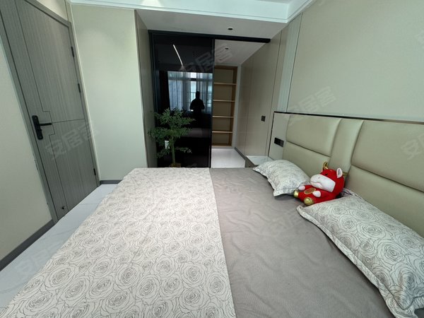 金华东阳南马万兴路199号楼南马 花园 花园第二菜市场附近 精装大单间 设施齐全拎包入住出租房源真实图片