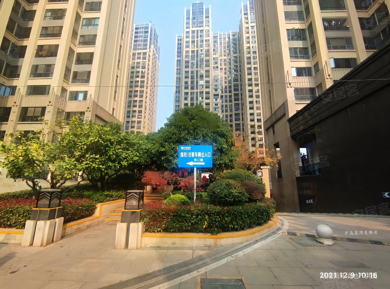 长房半岛蓝湾3室2厅1卫88.31㎡南北97万