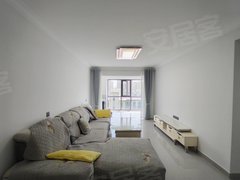 阜阳阜南复政路县医院对面,晶宫3室两厅精装修,1250月租金,拎包入住出租房源真实图片