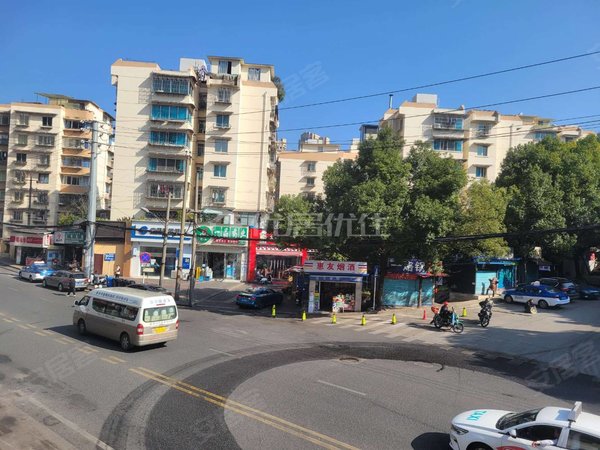 贵阳乌当新添寨大上海b区大上海精装两房拎包入住 万达广场生活超市