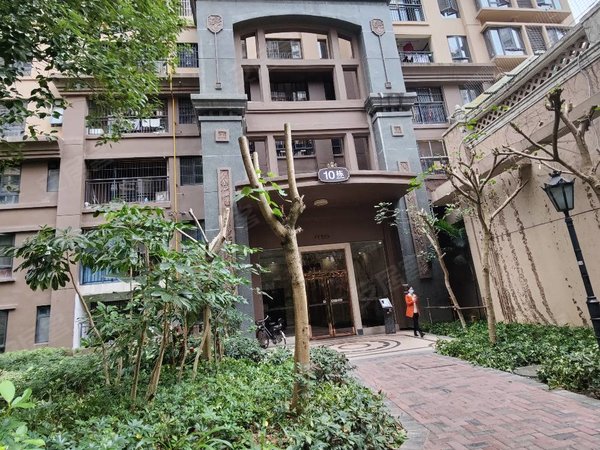 南宁兴宁三塘嘉和城温莎北郡嘉和城温莎北郡,上学方便,有洗衣机空调