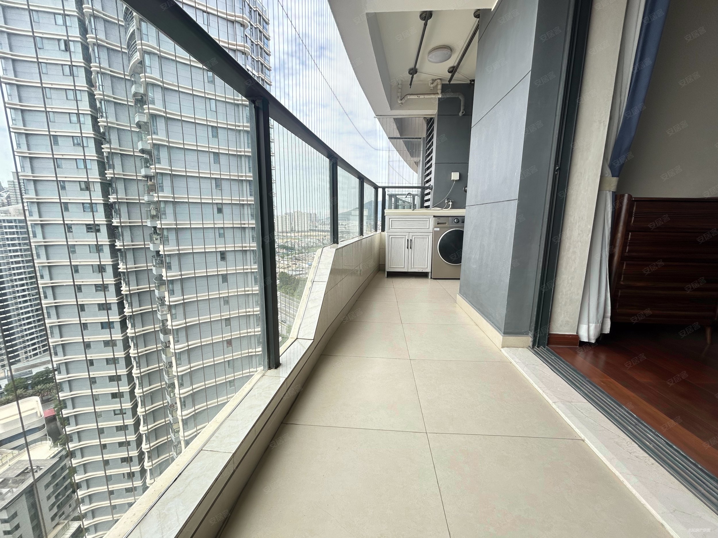 保利叁仟栋 一线海景 温馨舒适 配套齐全 双阳台 随时看房