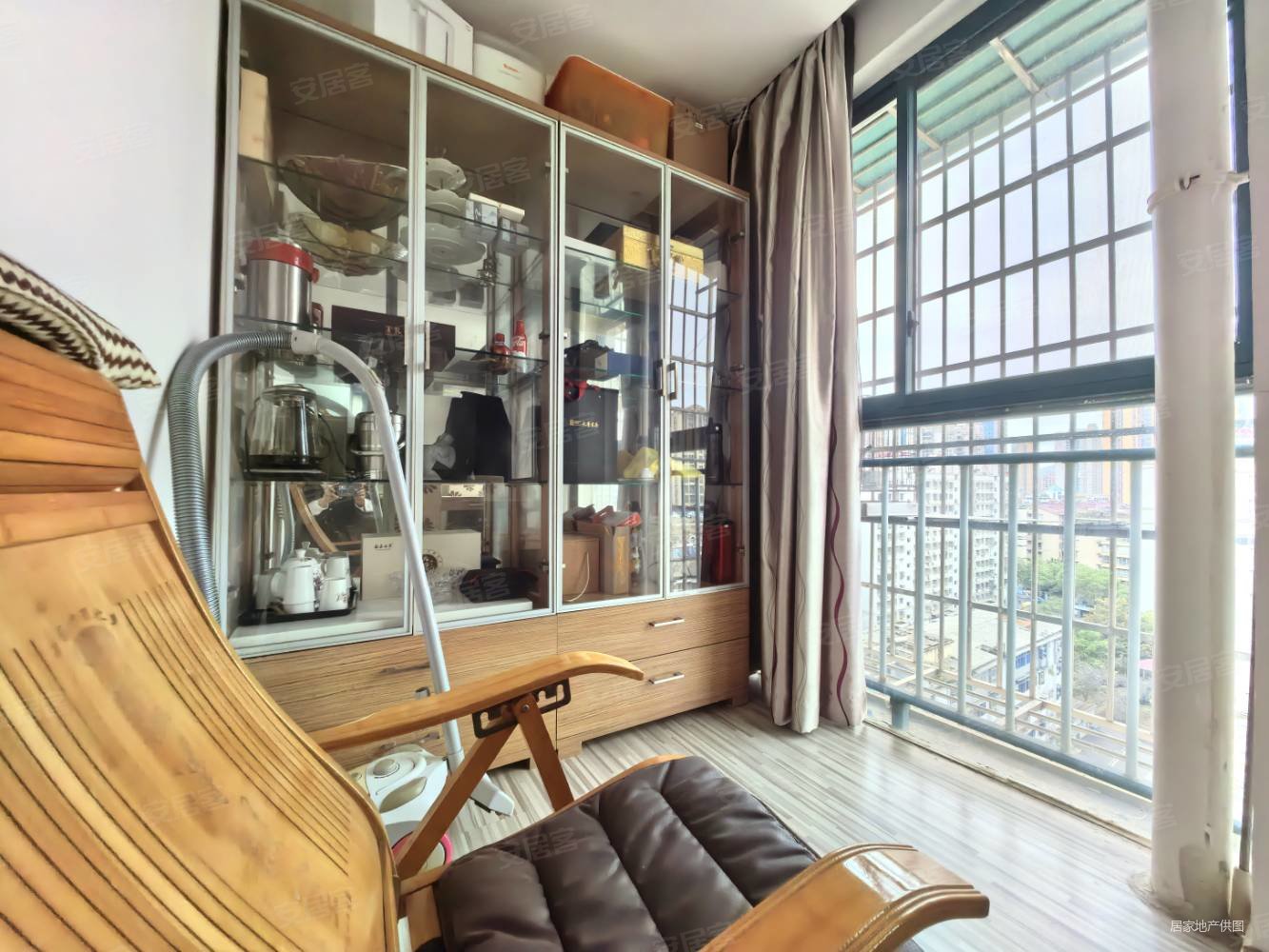 天虹金福园3室2厅1卫127㎡东西63万